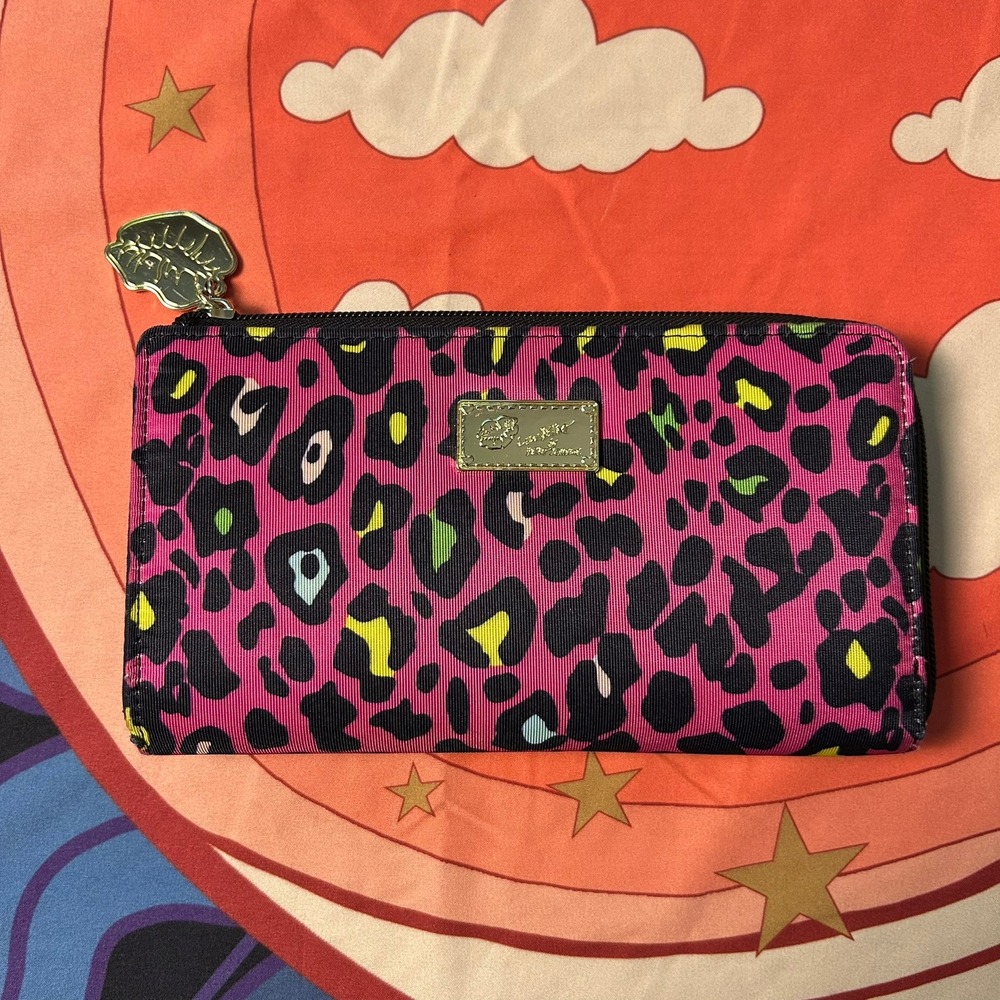 Y2K Luv Betsey by Betsey Johnson Pink Leopard Print Zip Around Wallet Lip Pull